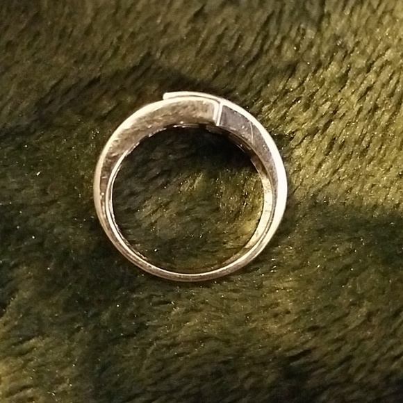 14K White Gold 3/4 Carat Diamond Ring - Picture 6 of 6